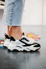 STEVE MADDEN POSSESSION ICE WHITE BLACK