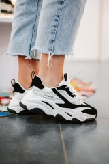 STEVE MADDEN POSSESSION ICE WHITE BLACK