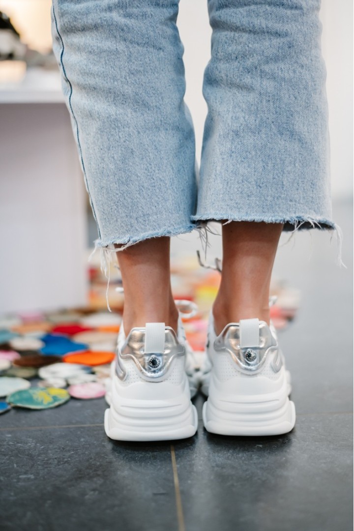 STEVE MADDEN POSSESSION PERF WHITE SILVER