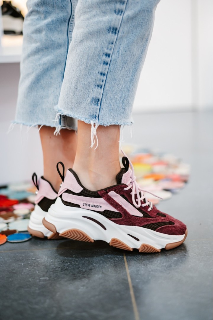 STEVE MADDEN POSSESSION BURGUNDY PINK