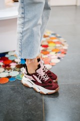 STEVE MADDEN POSSESSION BURGUNDY PINK