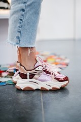 STEVE MADDEN VAULT BURGUNDY