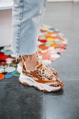 STEVE MADDEN POSSESSION LEO TAN