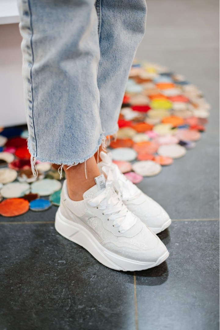 STEVE MADDEN STARLYN WHITE GLITTER
