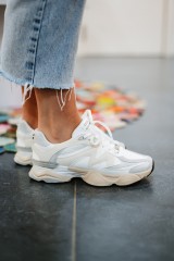 STEVE MADDEN SPEEDER WHITE