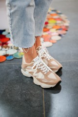STEVE MADDEN SPEEDER TAUPE