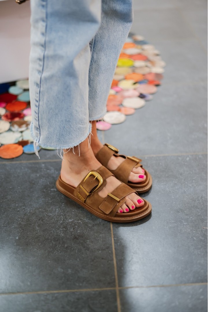 STEVE MADDEN ARCH CAMEL